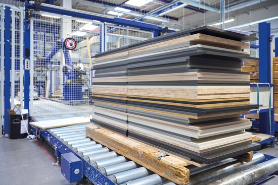 Premium needs precision: The winner of the German Design Award Ballerina produces numerous panel formats for the bodies of high-end kitchens - using LEUCO high-performance tools.
